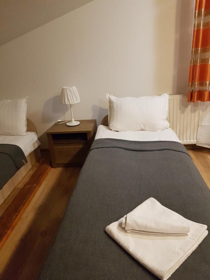 Hostel Mleczna - Metro Zacisze Warsaw Ngoại thất bức ảnh