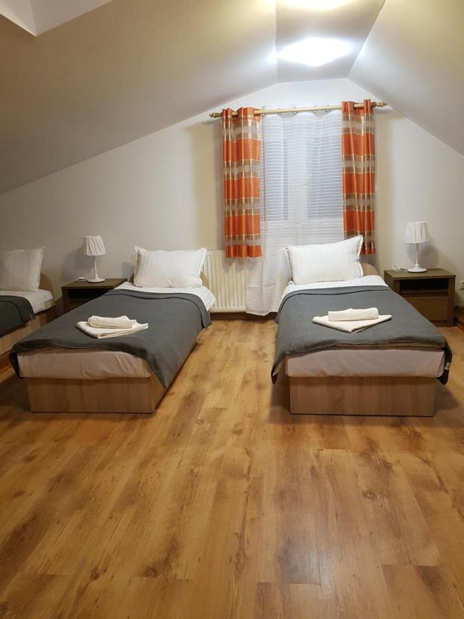 Hostel Mleczna - Metro Zacisze Warsaw Ngoại thất bức ảnh