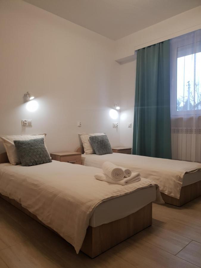 Hostel Mleczna - Metro Zacisze Warsaw Ngoại thất bức ảnh